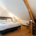 Du Petit Saint Bernard Otel