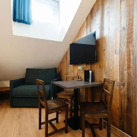 Du Petit Saint Bernard Hotel