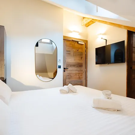 Hotel Du Petit Saint Bernard