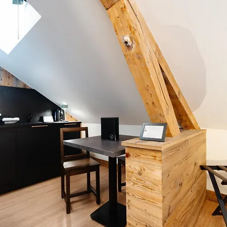 Du Petit Saint Bernard Hotel *